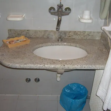 Carla Hotel 3*