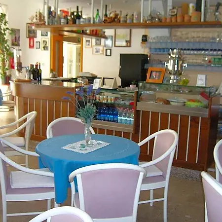 Hotel Carla 3*