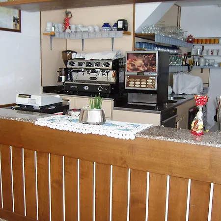 Hotel Carla 3*